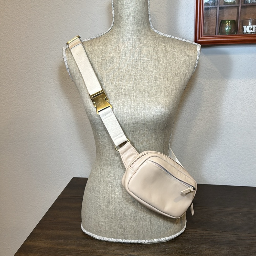 Andar The Indie Bag in Camel Tan Leather Belt Bag